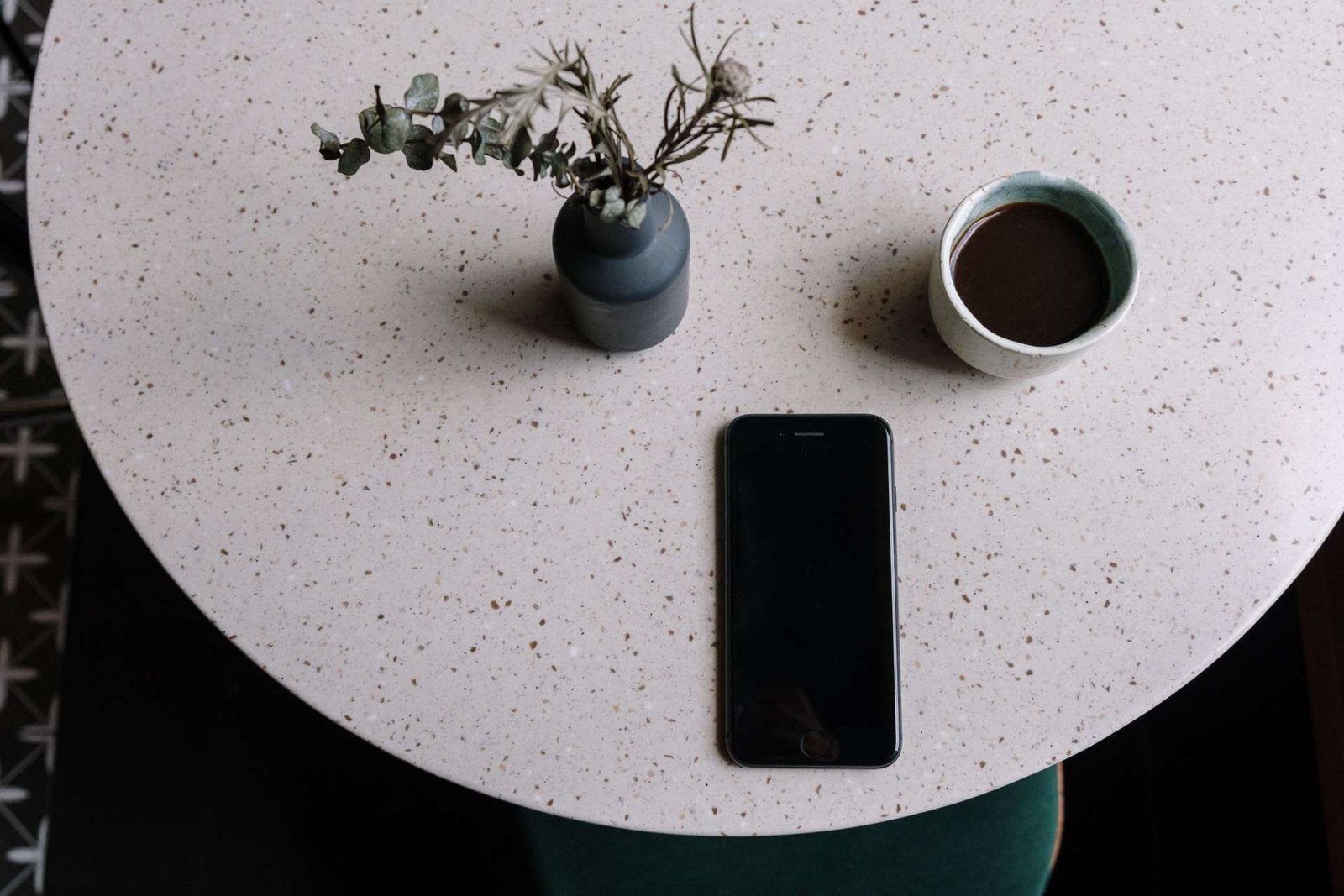 What happens in a free consultation?